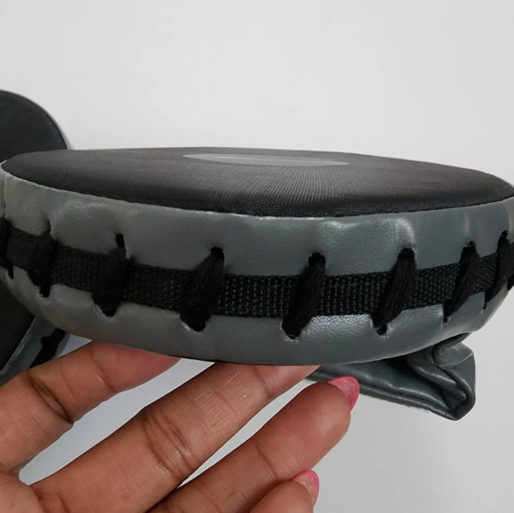 Everlast Punch Mitts Grey/Black Unisex Like New Boxing Training Boxing Workout - Picture 4 of 14